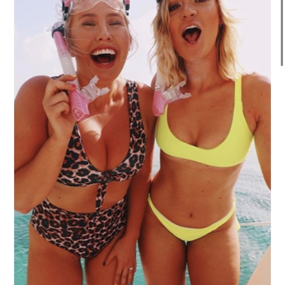 NWOT LIME HIGH CUT BIKINI SET SZ M
